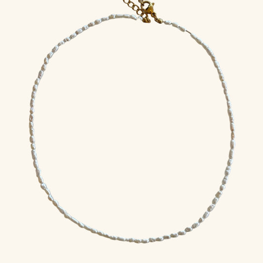 Dainty Pearl Choker