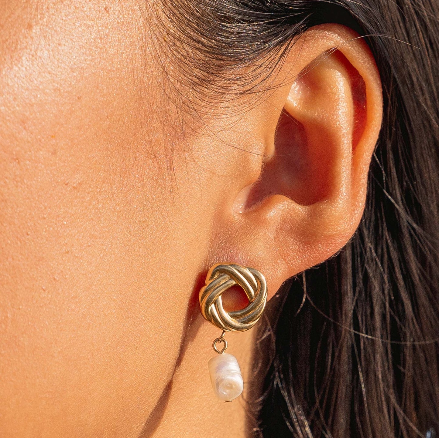 Pearl Drop Earrings Gold